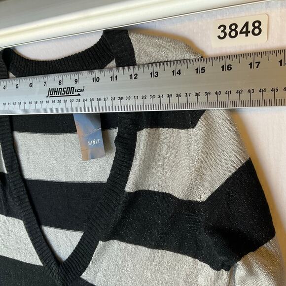 Mix It Women Blouse size S Long Sleeve Vneck Stretchy Glitter Stripes Black Gray - Picture 2 of 7